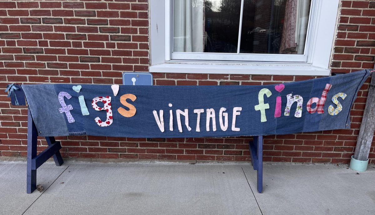 The second annual flea market was held in DeWitt Hall. Many pieces were provided Fig Vintage Finds.